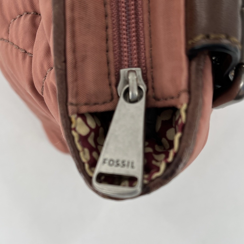 Vintage Fossil Key Per Blush Pink Mauve Shoulder Purse Quilted Leather Buckle - Picture 9 of 16